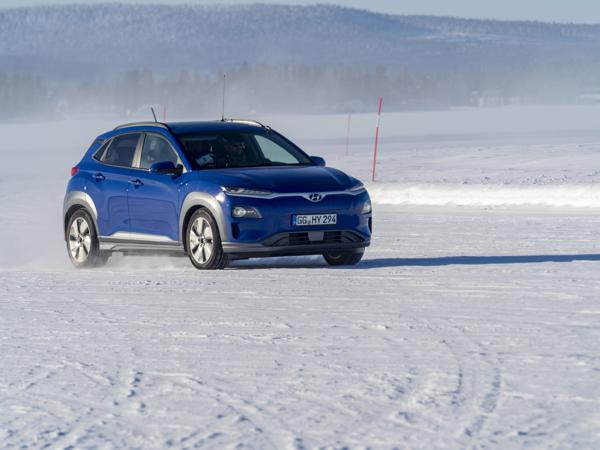 Hyundai Motor Winter Test groningen 04