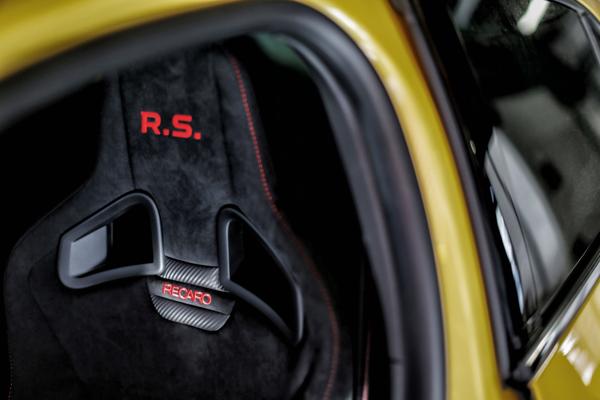 Renault Mégane RS Trophy groningen 03