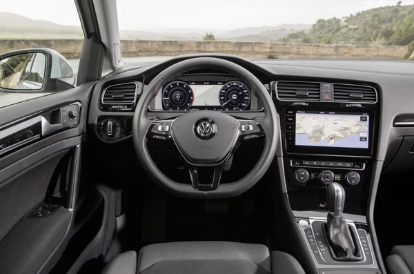 Volkswagen GOLF met zeilfunctie groningen 13