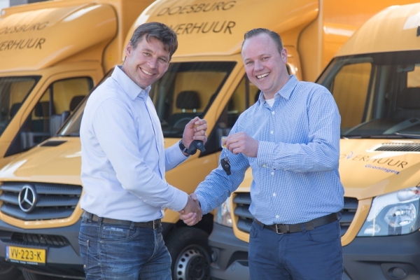 Wensink levert tien Mercedes-Benz auto&#039;s aan Doesburg Autoverhuur in Groningen