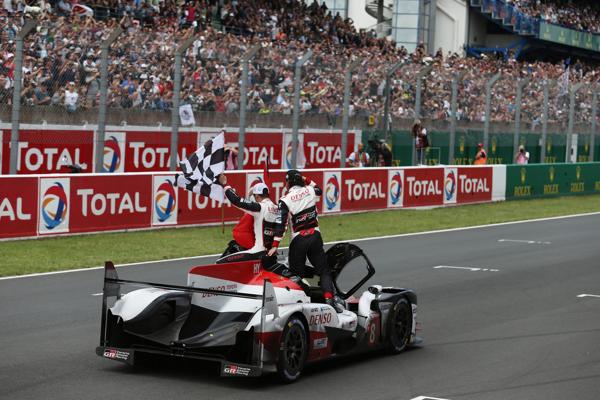 03 Toyota GAZOO Racing pakt historische 1 2 overwinning op Le Mans 2018
