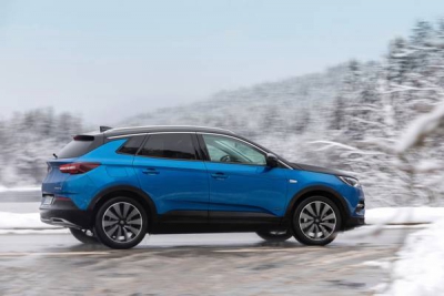 Topmodel Opels SUV-familie: de nieuwe Opel Grandland X Hybrid4