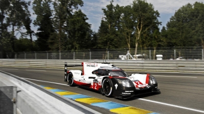 Hattrick voor Porsche op Le Mans!