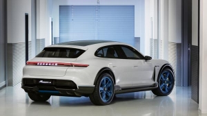 Porsche Mission E Cross Turismo: actieve elektro-atleet