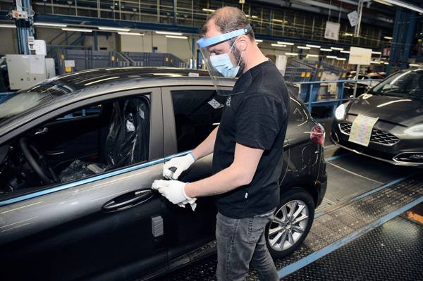 Gas er op! Europese Ford-fabrieken gaan weer draaien; werknemers weer aan de slag